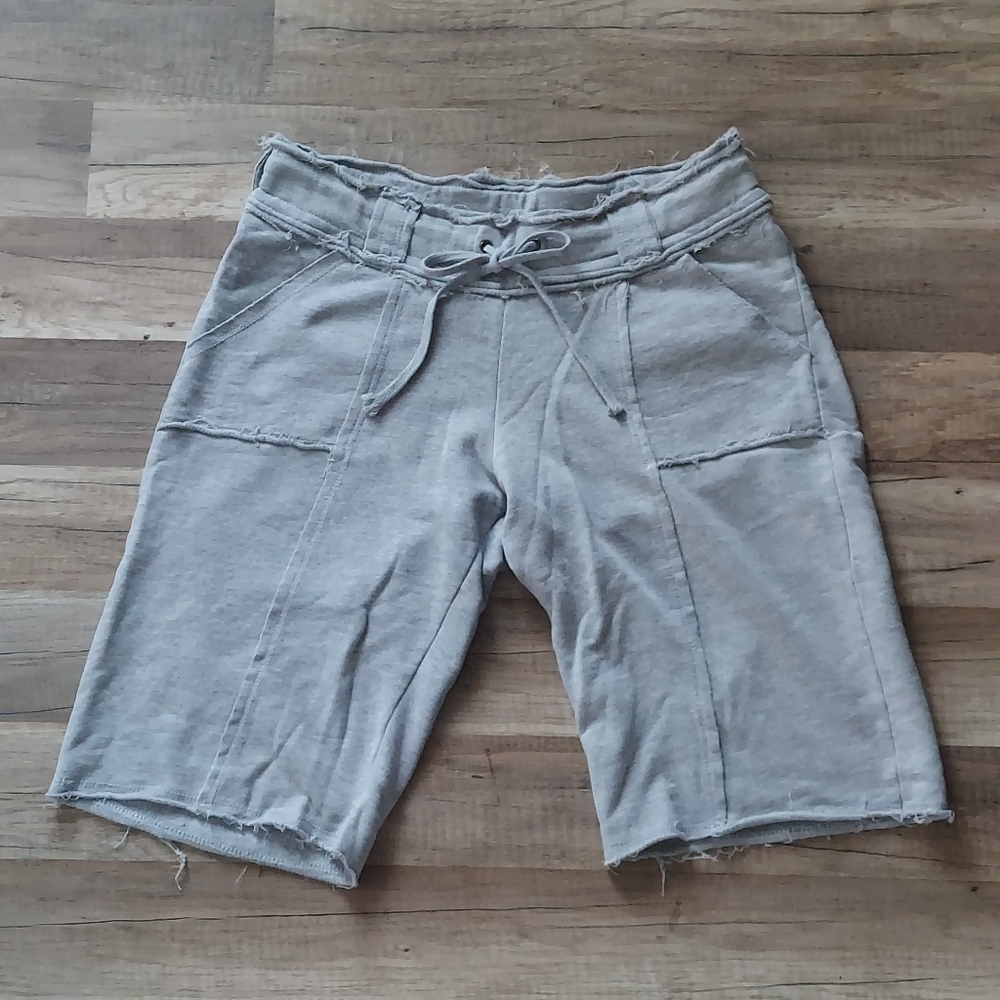 Y2K Wet Seal Raw Hem Low Rise Knit Bermuda Shorts Medium
